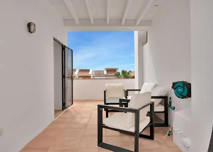 Adosado Con Solarium Y Piscina En Marbella Este - Vistamar 16